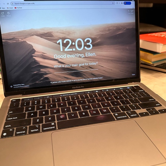 Gently used MacBook with chargerSpecs: 8 GB core i5 SSB 256